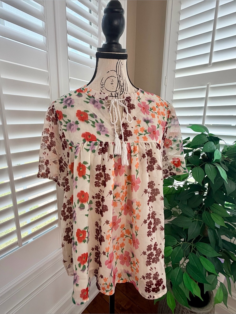 Lucky Brand Women’s Floral Peasant Top Size Large